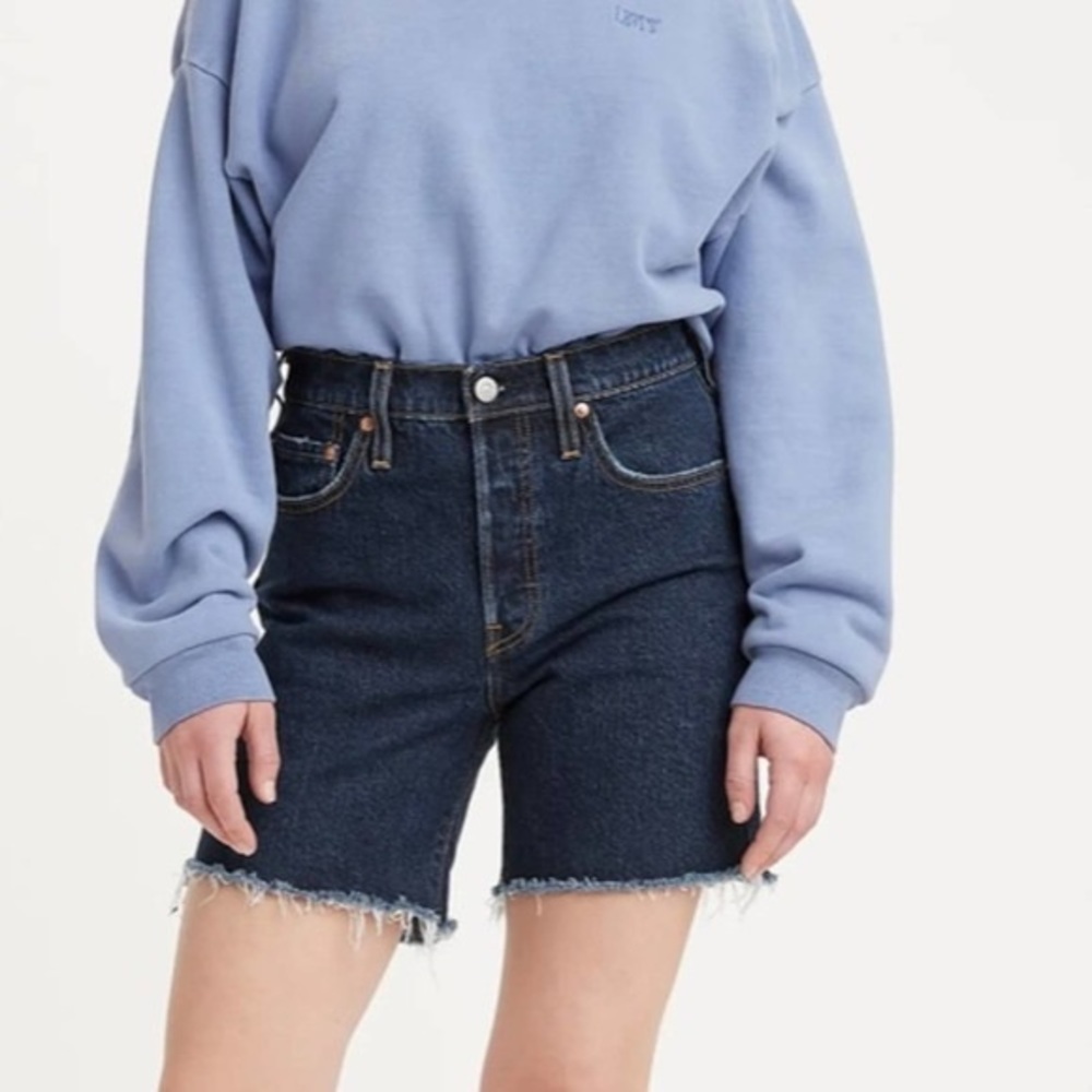 NWT Levi’s 501 Mid Thigh Shorts - Picture 2 of 13